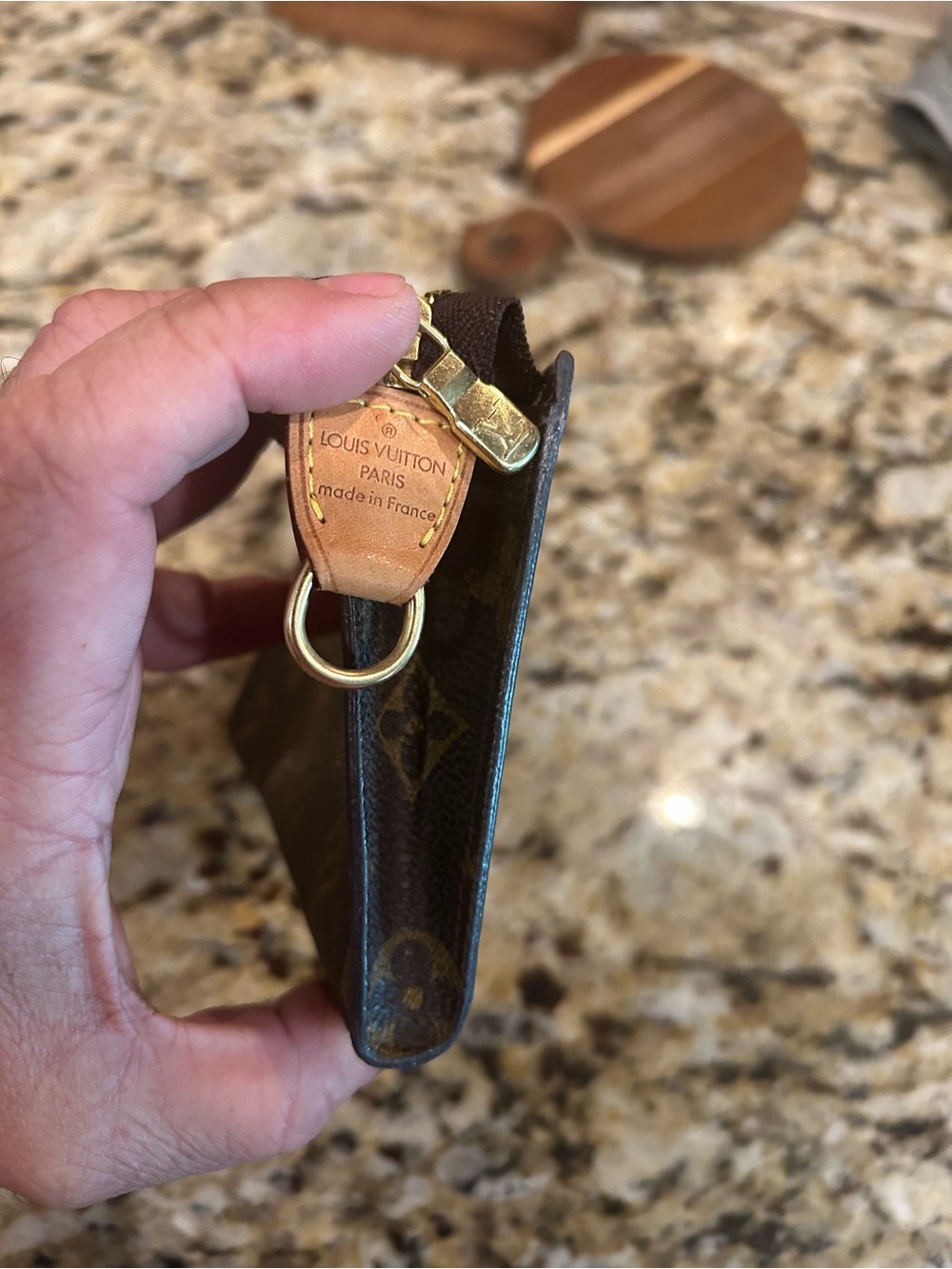 Louis Vuitton Pouch Vintage comes with coa. with unbranded chain - Picture 4 of 10